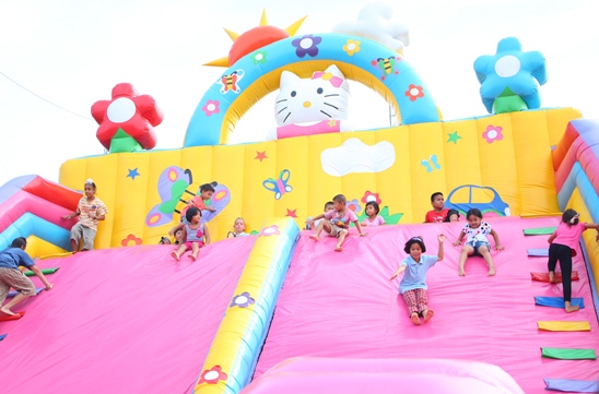 Jesters Fair is a Big Hit in the Sun