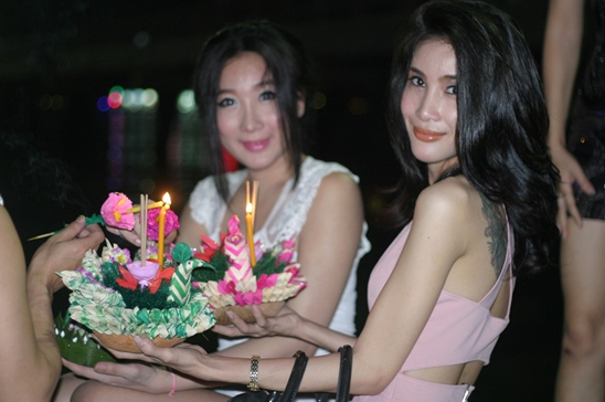 Loy Krathong Festival 2012