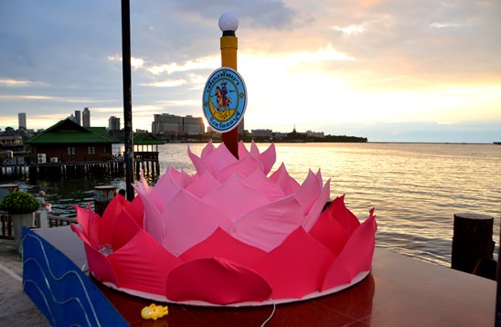 Loy Krathong Festival 2014