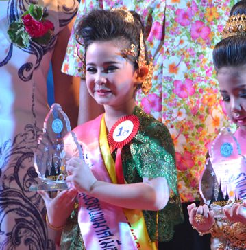 Loy Krathong Festival 2014