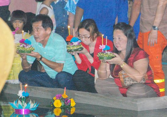 Loy Krathong Festival 2014
