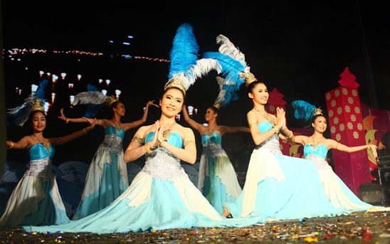 Loy Krathong Festival 2013