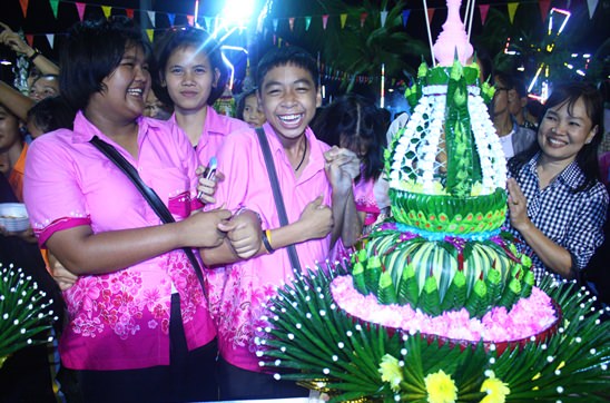 Loy Krathong Festival 2013