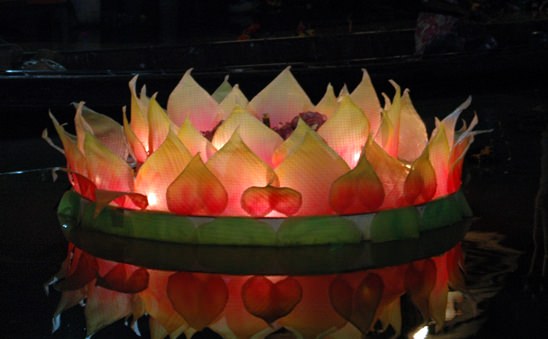 Loy Krathong Festival 2013