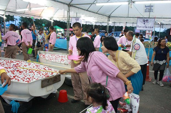 Loy Krathong Festival 2013