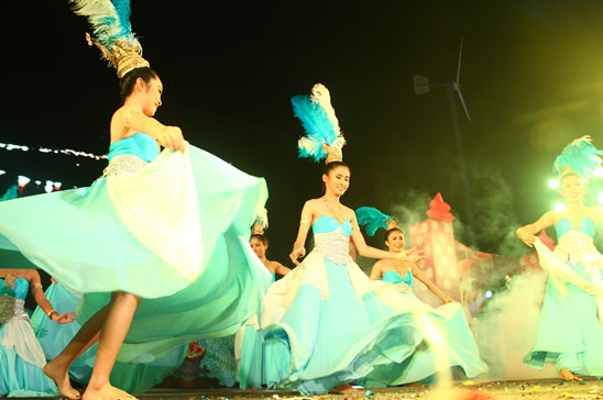 Loy Krathong Festival 2013