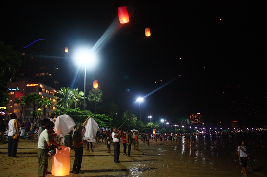 Loy Krathong Festival 2013