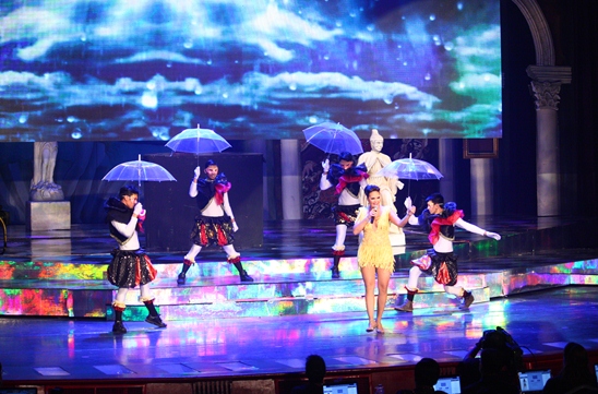 Filipina wins Miss International Queen