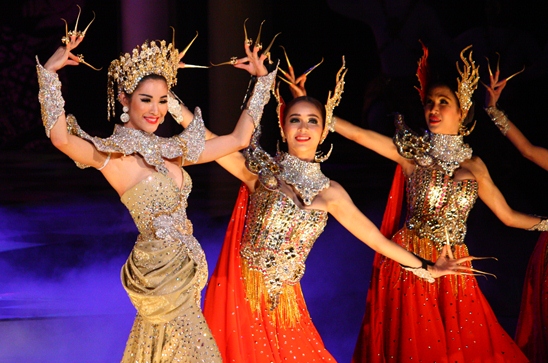 Filipina wins Miss International Queen