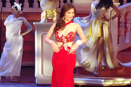 Miss International Queen crown returns to Thailand in pageant devoted to flood relief