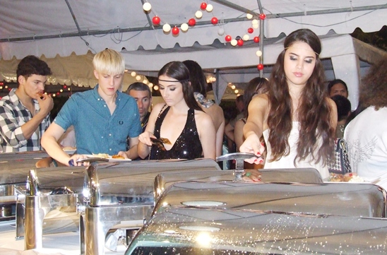 Pattaya Fashion Week spotlights swimsuit supermodels, convict designers