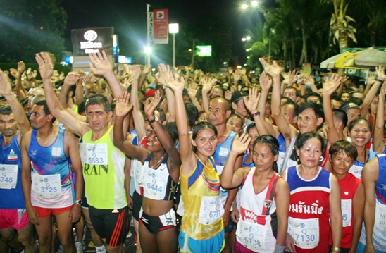 Kenyan champ defends his crown at Pattaya Marathon 2012