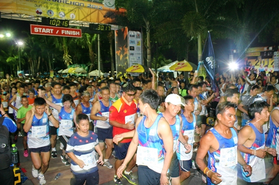 Kenyan champ defends his crown at Pattaya Marathon 2012