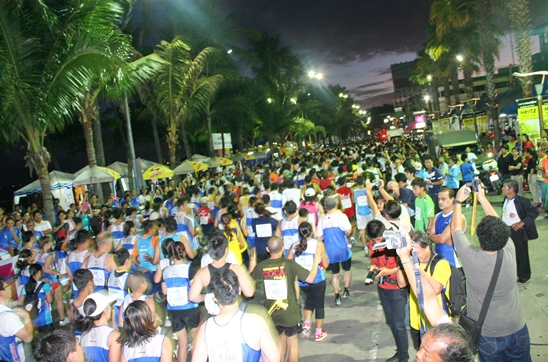 Kenyan champ defends his crown at Pattaya Marathon 2012