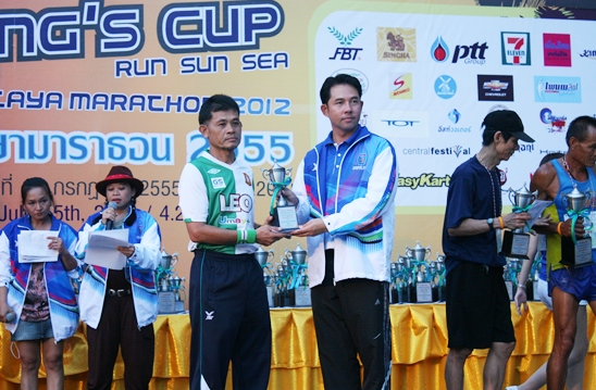 Kenyan champ defends his crown at Pattaya Marathon 2012