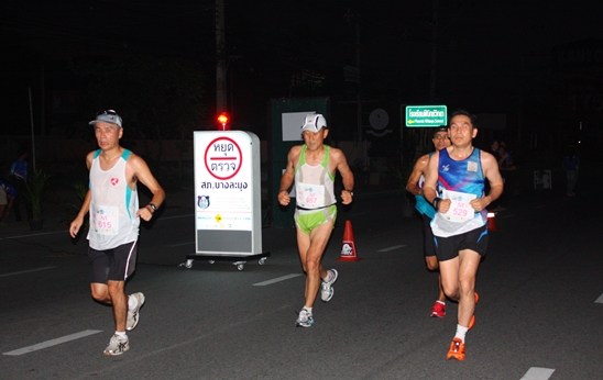 Kenyan champ defends his crown at Pattaya Marathon 2012