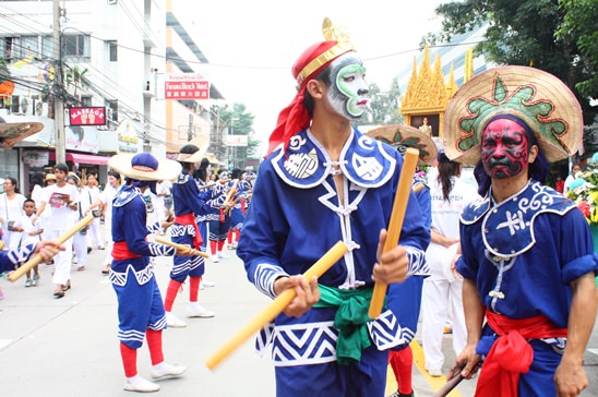 Pattaya Vegetarian Festival gets underway with parades and thrilling performances