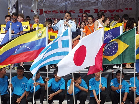 Rotary Youth Exchange Students march for flood relief