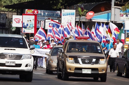 Rotary Youth Exchange Students march for flood relief