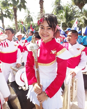Rotary Youth Exchange Students march for flood relief