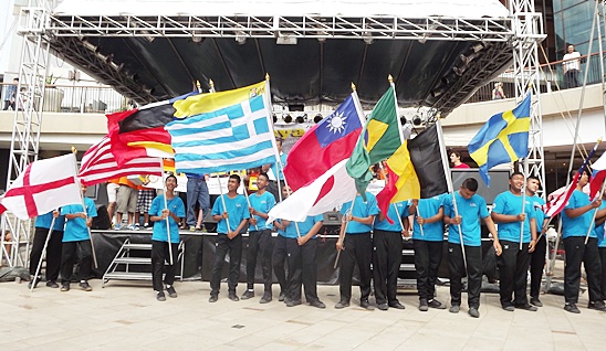 Rotary Youth Exchange Students march for flood relief