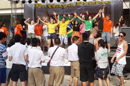 Rotary Youth Exchange Students march for flood relief