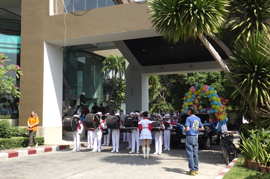 Rotary Youth Exchange Students march for flood relief