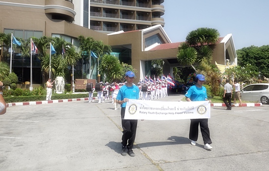 Rotary Youth Exchange Students march for flood relief