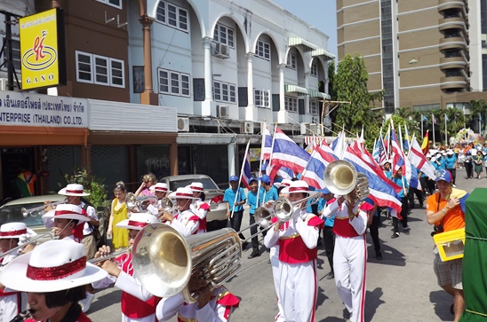 Rotary Youth Exchange Students march for flood relief