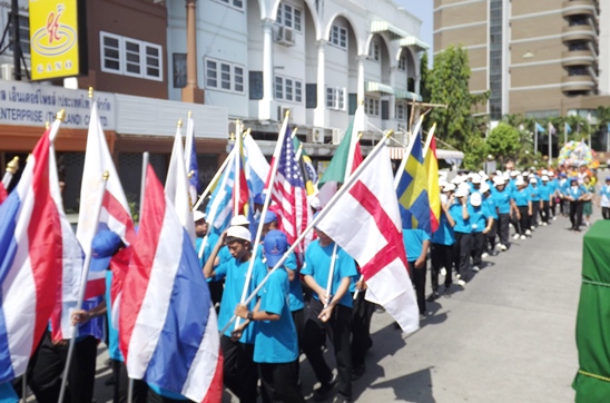 Rotary Youth Exchange Students march for flood relief
