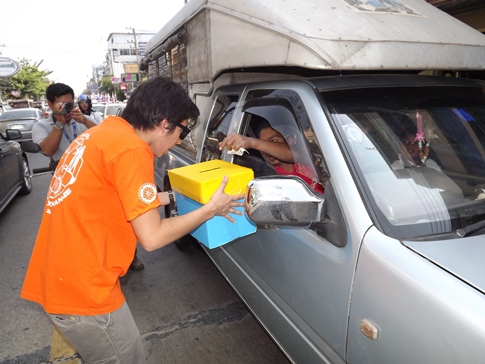Rotary Youth Exchange Students march for flood relief