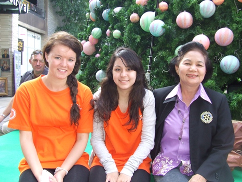 Rotary Youth Exchange Students march for flood relief