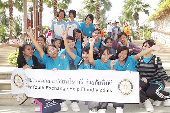 Rotary Youth Exchange Students march for flood relief