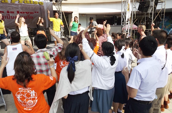 Rotary Youth Exchange Students march for flood relief