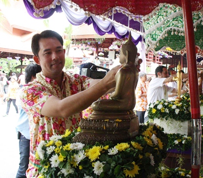 Songkran week - wet & wild in Pattaya 2013