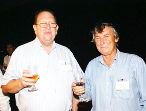 AustCham Eastern Seaboard Coordinator Paul Whyte (left) shares a toast with Gary Baguley (right) from Blue Seas Asia.