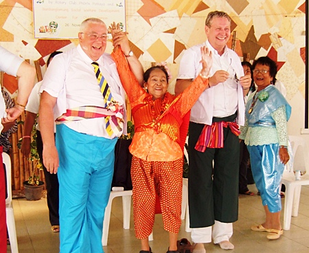 Following the signing ceremony, lunch was served, followed by a well-attended party featuring dancing, karaoke and games.