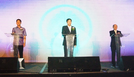 (L to R) Mayor Itthiphol Kunplome, Chonburi Deputy Governor Pornchai Kwansakul and Dr. Pongsak Wittayakorn, advisor and committee member of Bangkok Dusit Wetchakarn (Public) Co., Ltd. take part in the official opening of the 20th Anniversary celebrations for Bangkok Hospital Pattaya.