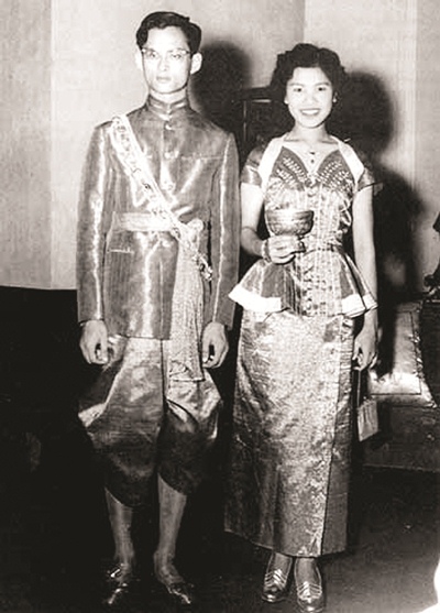 His Majesty King Bhumibol Adulyadej the Great and Her Majesty Queen Sirikit celebrated their 60th wedding anniversary on Wednesday, April 28, 2010.
