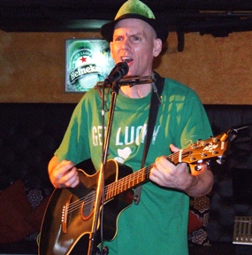 Dicey Reilly’s will feature Lee Shamrock, one of the great entertainers, who agreed to come down for the one year party on Saturday Dec. 18. 