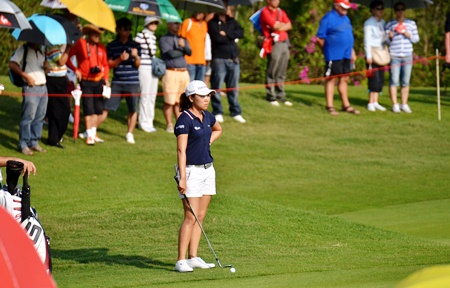 I.K. Kim of South Korea faces a meltdown on the 17th hole where she made a quintuple bogey 9 to fall out of contention.