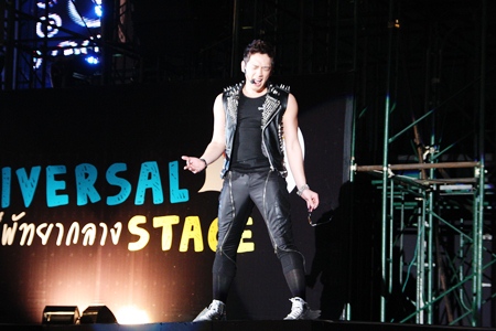 Rain, the magnetic Korean superstar belts out one of his numbers to his hordes of fans at the Universal Stage.