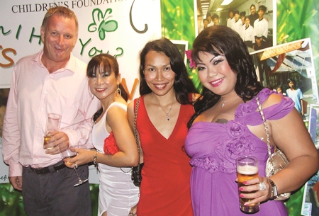 Tony seems as happy as a clam with these charming ladies: Supaluk Tasawang (Land of Smiles Property), Ruenrudee Prasertsung (Minalice Thailand) and Sirinapa Potising (Buy Thai Properties).