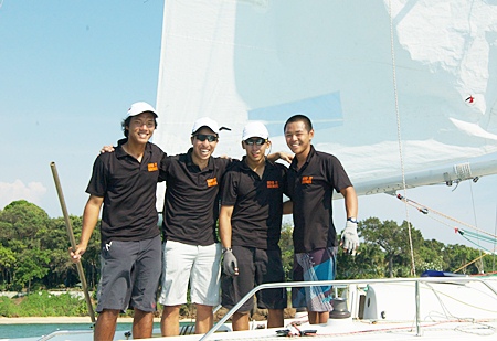 The victorious young lions from Singapore. (Photographer Alex Samaras)