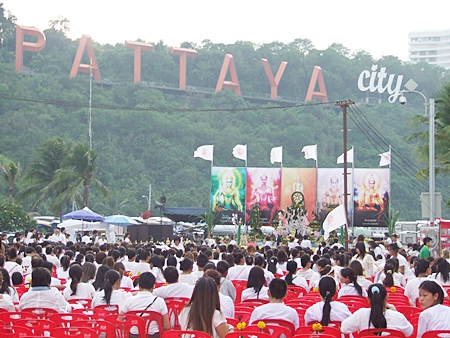 Thousands of people from across the country flocked to Bali Hai pier for the merit making ceremony. 