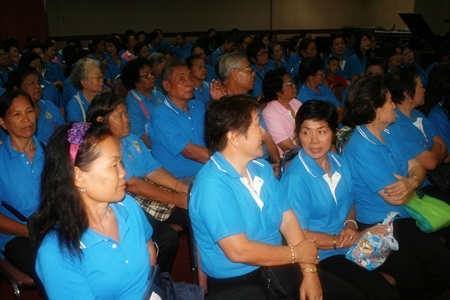 Pattaya’s senior citizens gather to hear plans for their upcoming trip to Sakon Nakhon. 