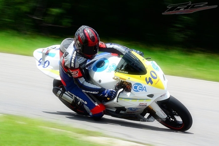 Fortt negotiates a bend at the Nakhon Chaise race track on his Suzuki GSXR 1000.