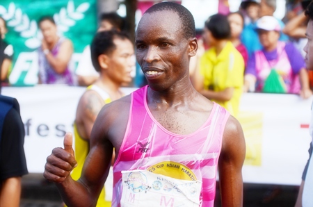 Lawrence Kiptoo Saina from Kenya was the winner of the men’s marathon in a time of 2:21:03.