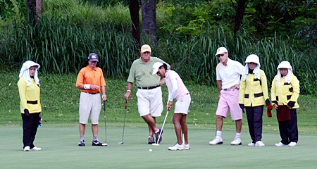 Putting for birdie on Khao Kheow’s undulating greens.