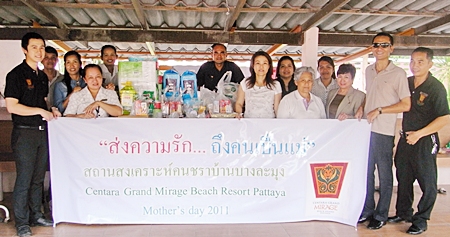 In honor of Her Majesty the Queen’s birthday, which is considered to be Mother’s Day, Montha Thongngam, Executive Housekeeper and Daranat Nuchaikaew, Director of Human Resources of the Centara Grand Mirage Beach Resort Pattaya along with employees of the hotel donated amenities and foodstuffs to the elderly residents of the Ban Banglamung Social Welfare Development Center.
